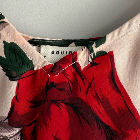 Equipment Layla Floral Silk Camisole Top Size Small Rose Floral Print Blouse - Picture 10 of 12